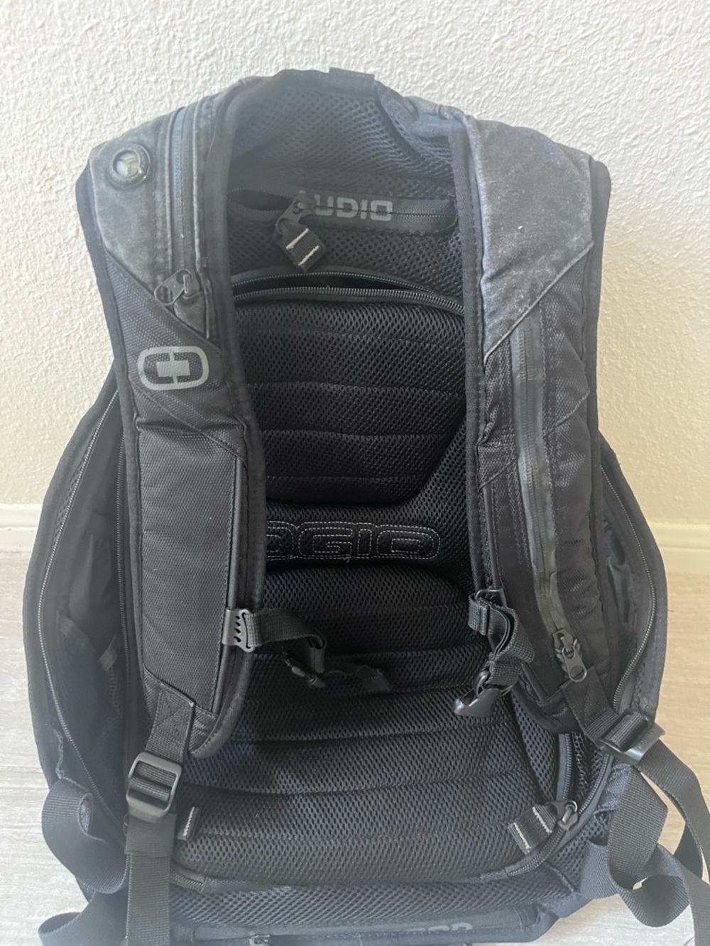 OGIO No Drag Backpack - Picture 2 of 3